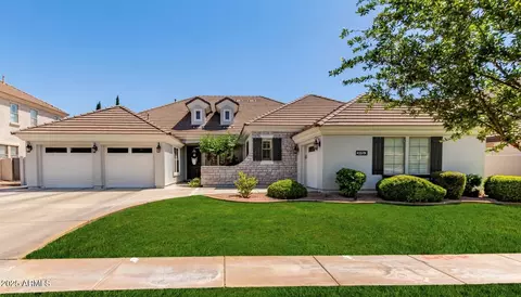 3153 E Linda Ln, Gilbert, AZ 85234 photo 4