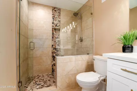 Bath - 1630 E Minton Dr, Tempe, AZ 85282 photo 3 of 5