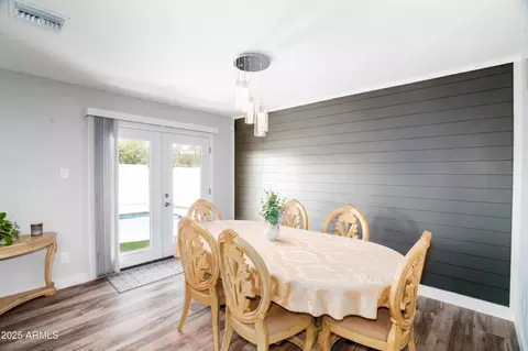Dining - 1630 E Minton Dr, Tempe, AZ 85282 photo 1 of 1