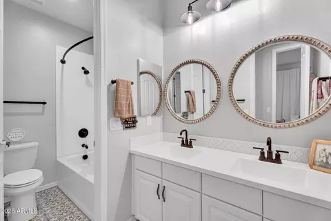 Bath - 3415 E Arabian Dr, Gilbert, AZ 85296 photo 4 of 5