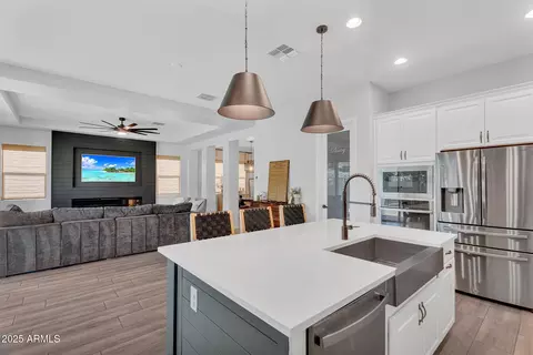 Kitchen - 3415 E Arabian Dr, Gilbert, AZ 85296 photo 3 of 6