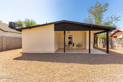 Exterior - 1144 E Diamond St, Phoenix, AZ 85006 photo 2 of 3