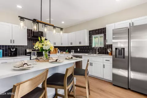 Kitchen - 1144 E Diamond St, Phoenix, AZ 85006 photo 2 of 3
