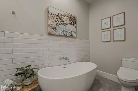 Bath - 2697 E Maplewood St, Gilbert, AZ 85297 photo 13 of 14
