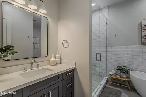 Bath - 2697 E Maplewood St, Gilbert, AZ 85297 photo 14 of 14