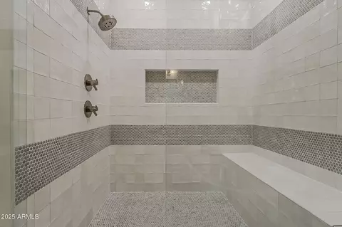 Bath - 2697 E Maplewood St, Gilbert, AZ 85297 photo 5 of 14