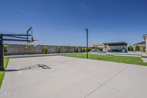 Exterior - 2697 E Maplewood St, Gilbert, AZ 85297 photo 14 of 16