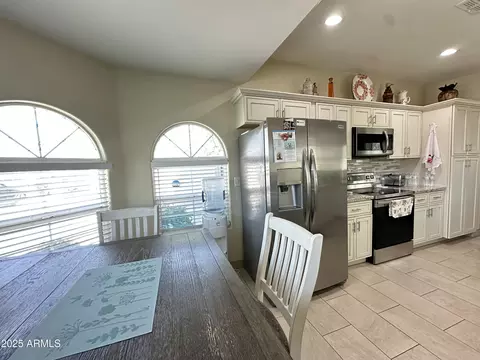 Kitchen - 9001 W Windsor Ave, Phoenix, AZ 85037 photo 9 of 10