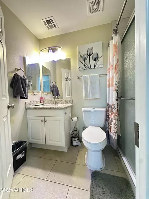 Bath - 9001 W Windsor Ave, Phoenix, AZ 85037 photo 3 of 4