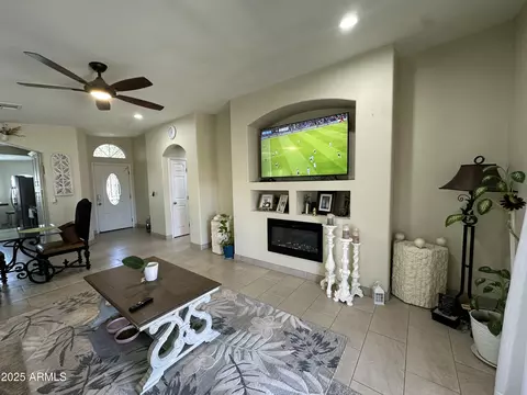 Living - 9001 W Windsor Ave, Phoenix, AZ 85037 photo 1 of 1
