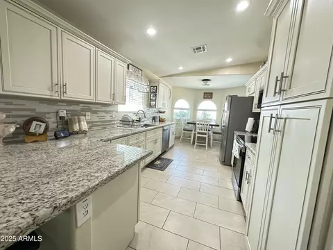 Kitchen - 9001 W Windsor Ave, Phoenix, AZ 85037 photo 2 of 10