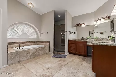 Bath - 1946 E Caroline Ln, Tempe, AZ 85284 photo 1 of 5