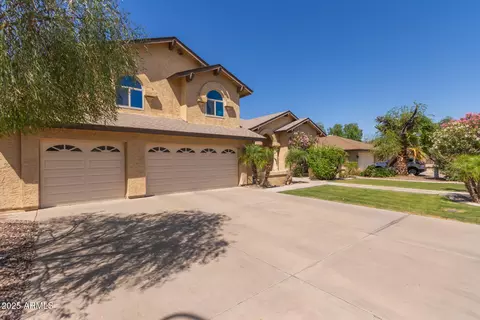 Exterior - 1946 E Caroline Ln, Tempe, AZ 85284 photo 3 of 11