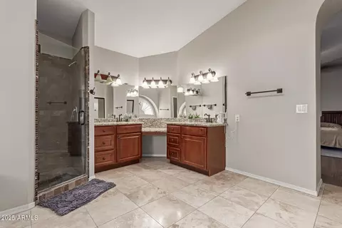 Bath - 1946 E Caroline Ln, Tempe, AZ 85284 photo 3 of 5