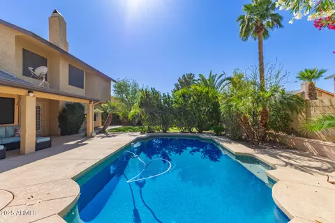 Exterior - 1946 E Caroline Ln, Tempe, AZ 85284 photo 5 of 11