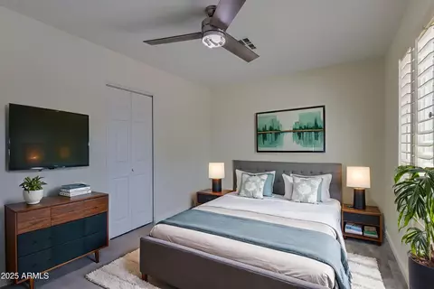 Bedroom - 542 E Flynn Ln, Phoenix, AZ 85012 photo 6 of 6