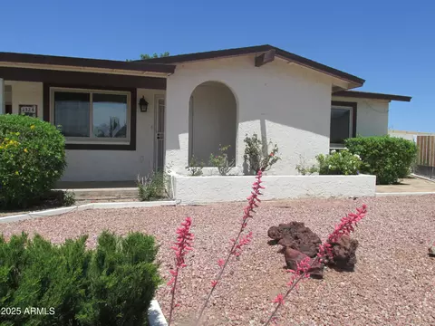 2324 W Via Rialto Cir, Mesa, AZ 85202