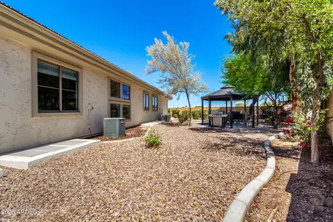 Exterior - 1096 E Lodgepole Dr, Gilbert, AZ 85298 photo 7 of 18