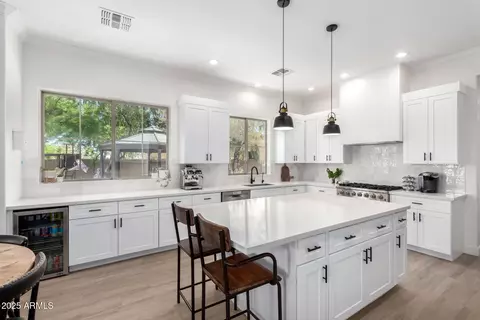Kitchen - 1096 E Lodgepole Dr, Gilbert, AZ 85298 photo 3 of 5