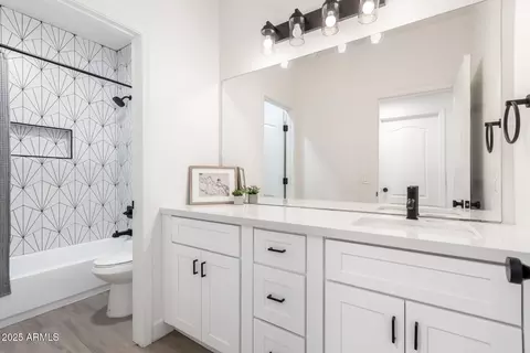 Bath - 1096 E Lodgepole Dr, Gilbert, AZ 85298 photo 4 of 4