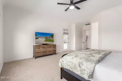 Bedroom - 1096 E Lodgepole Dr, Gilbert, AZ 85298 photo 2 of 12