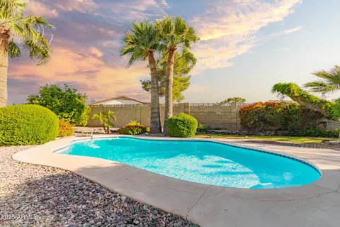325 E Sharon Ave, Phoenix, AZ 85022