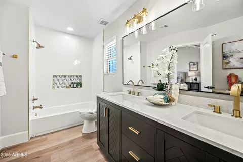 Bath - 4902 E Golden St, Mesa, AZ 85205 photo 2 of 5