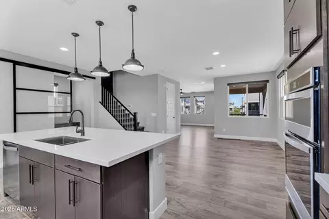 687 W Flintlock Way, Chandler, AZ 85286