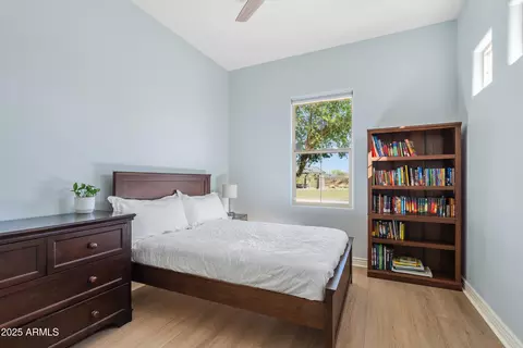 Bedroom - 4535 E Navigator Ln, Phoenix, AZ 85050 photo 4 of 6