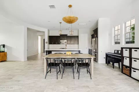 Dining - 4535 E Navigator Ln, Phoenix, AZ 85050 photo 2 of 2