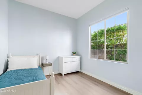 Bedroom - 4535 E Navigator Ln, Phoenix, AZ 85050 photo 5 of 6