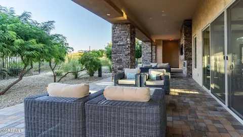 View/Area - 4535 E Navigator Ln, Phoenix, AZ 85050 photo 4 of 10