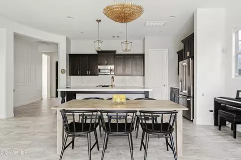 Dining - 4535 E Navigator Ln, Phoenix, AZ 85050 photo 1 of 2