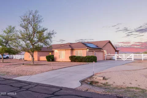 23717 N Mustang Way, Florence, AZ 85132
