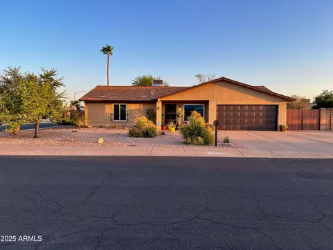 4901 W Corrine Dr, Glendale, AZ 85304