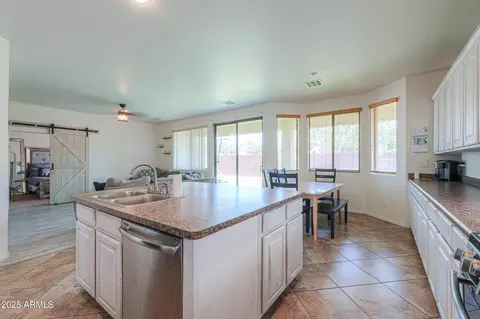 Kitchen - 3788 E Sexton St, Gilbert, AZ 85295 photo 4 of 4