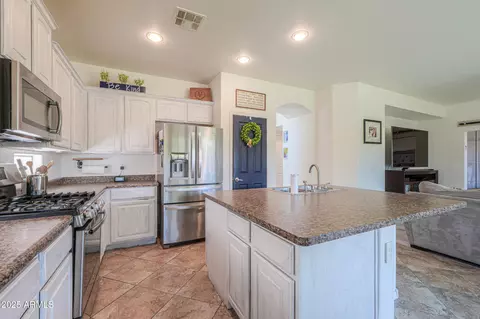 Kitchen - 3788 E Sexton St, Gilbert, AZ 85295 photo 3 of 4