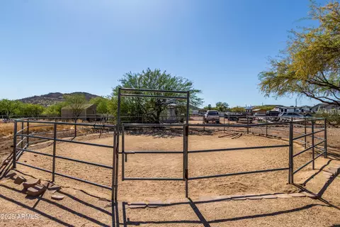 Exterior - 38018 N 23rd Ave, Phoenix, AZ 85086 photo 1 of 2