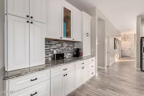 Entry Way - 2139 S Granite St, Gilbert, AZ 85295 photo 5 of 8