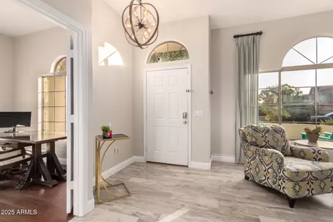 Entry Way - 2139 S Granite St, Gilbert, AZ 85295 photo 2 of 8