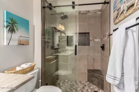 Bath - 2139 S Granite St, Gilbert, AZ 85295 photo 6 of 6