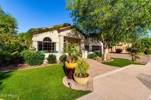 Exterior - 2139 S Granite St, Gilbert, AZ 85295 photo 8 of 33
