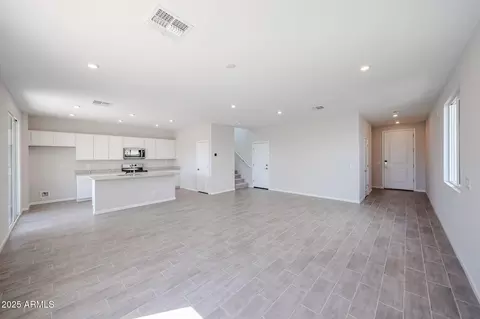 Living - 2569 E Music Mountain Ave, Apache Junction, AZ 85119 photo 1 of 2