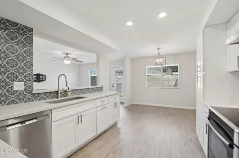 610 E Montebello Ave #46, Phoenix, AZ 85012 photo 14