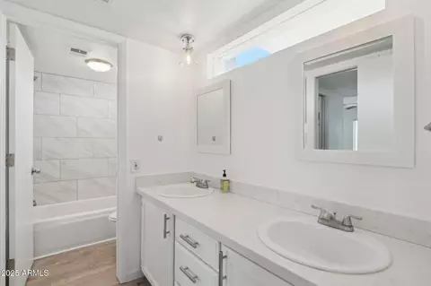 610 E Montebello Ave #46, Phoenix, AZ 85012 photo 3