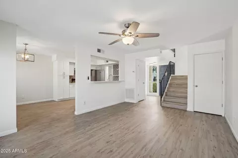 610 E Montebello Ave #46, Phoenix, AZ 85012 photo 9