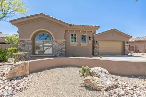 1805 W Dusty Wren Dr, Phoenix, AZ 85085