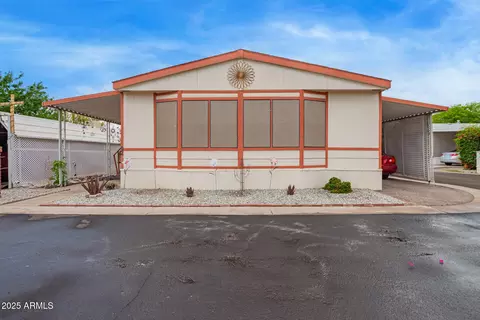 7200 N 43rd Ave #82, Glendale, AZ 85301