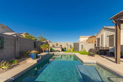 Exterior - 30962 W Weldon Ave, Buckeye, AZ 85396 photo 4 of 5