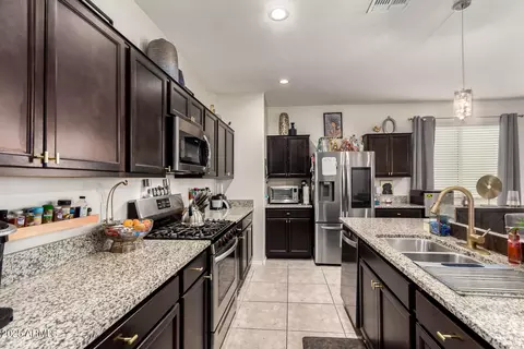 Kitchen - 30962 W Weldon Ave, Buckeye, AZ 85396 photo 1 of 3